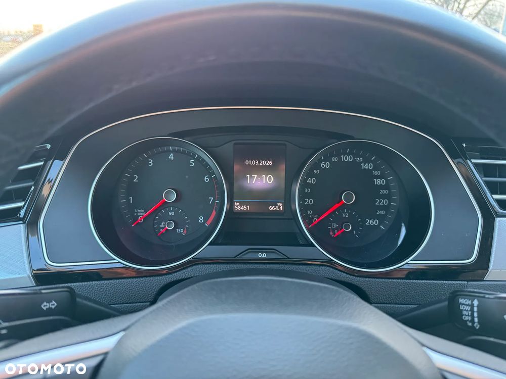 Volkswagen Passat 2.0 TSI Business DSG - 7