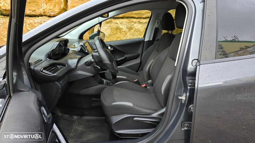 Peugeot 208 1.2 PureTech Style - 33