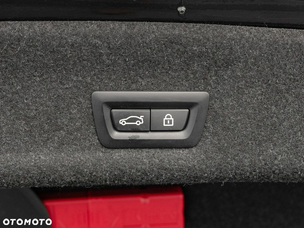 BMW Seria 3 320d xDrive M Sport sport - 27