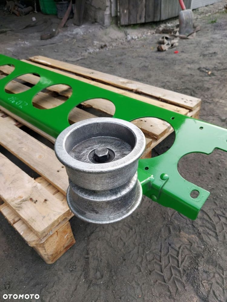 POPRZECZKA  ROLKI ALUMINIOWE PRASA JOHN DEERE 960 - 2