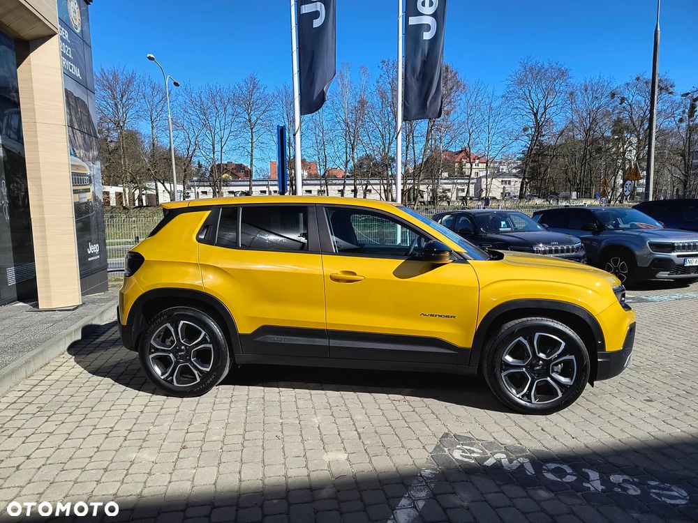 Jeep Avenger 1.2 T3 mHEV Altitude FWD eDCT6 - 2