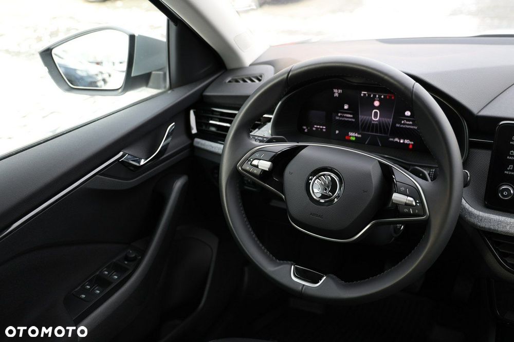 Skoda Scala 1.0 TSI Selection DSG - 35