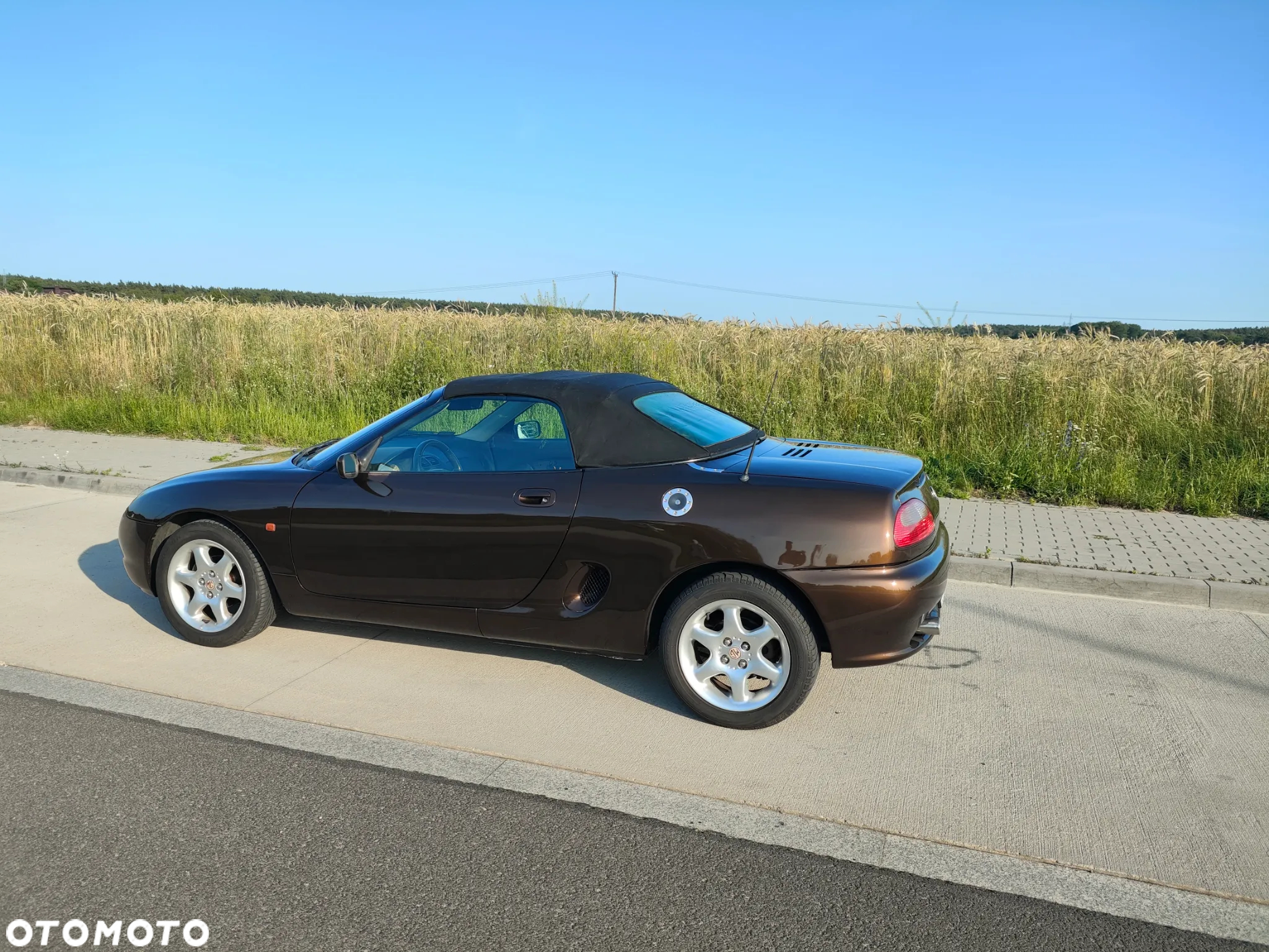 Rover MG - 17