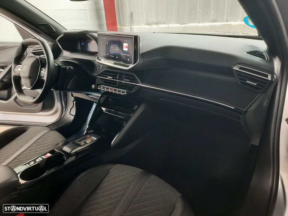Peugeot e-2008 54 kWh Allure - 18