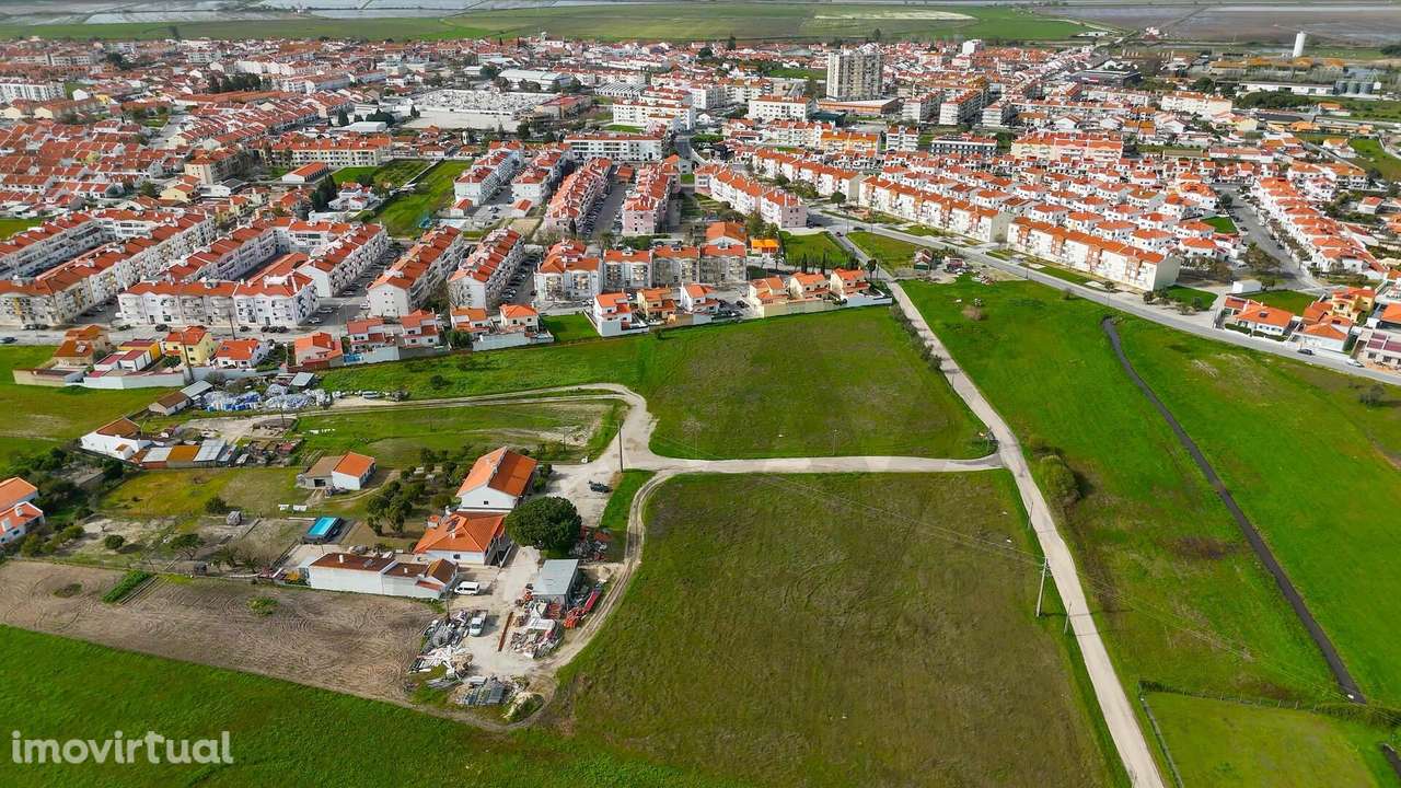 Terreno com 2 hectares para construção em Samora Correia - Grande imagem: 3/17