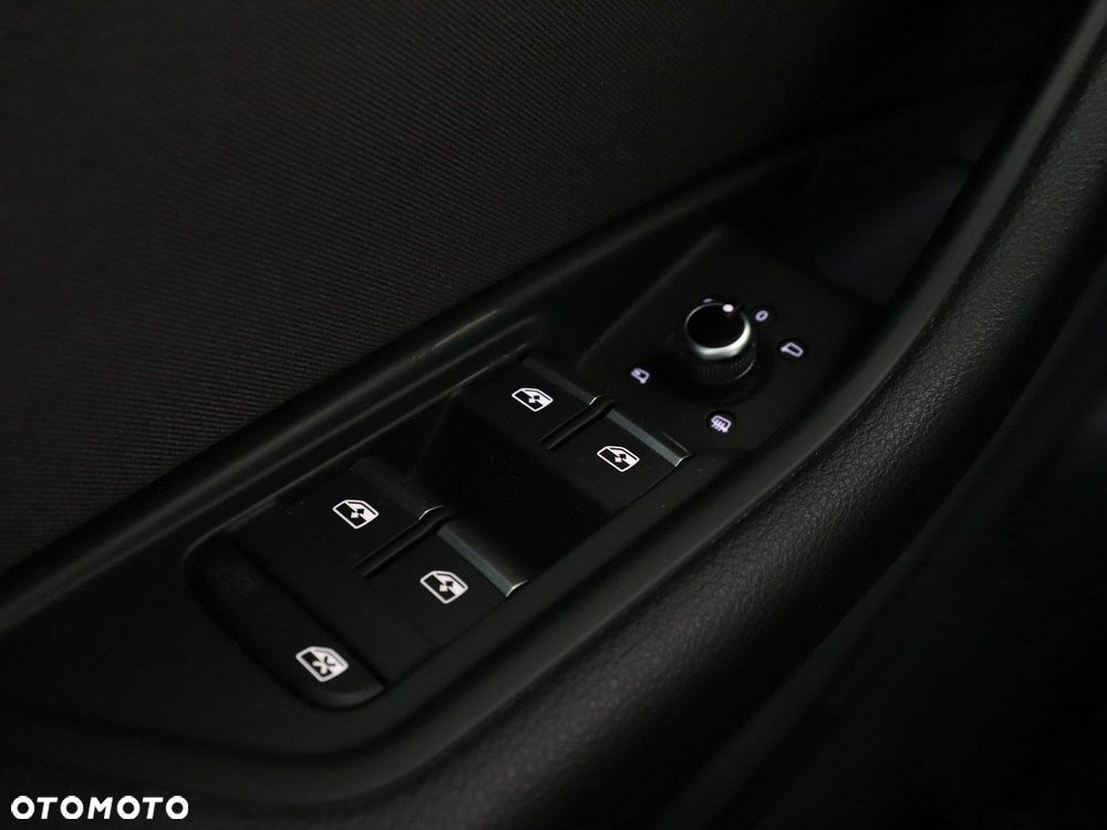 Audi A4 Avant 30 TDI mHEV S tronic - 36