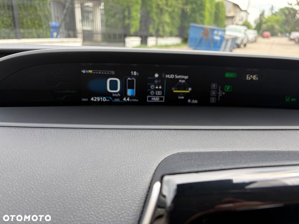 Toyota Prius 1.8 Hybrid Prestige - 18