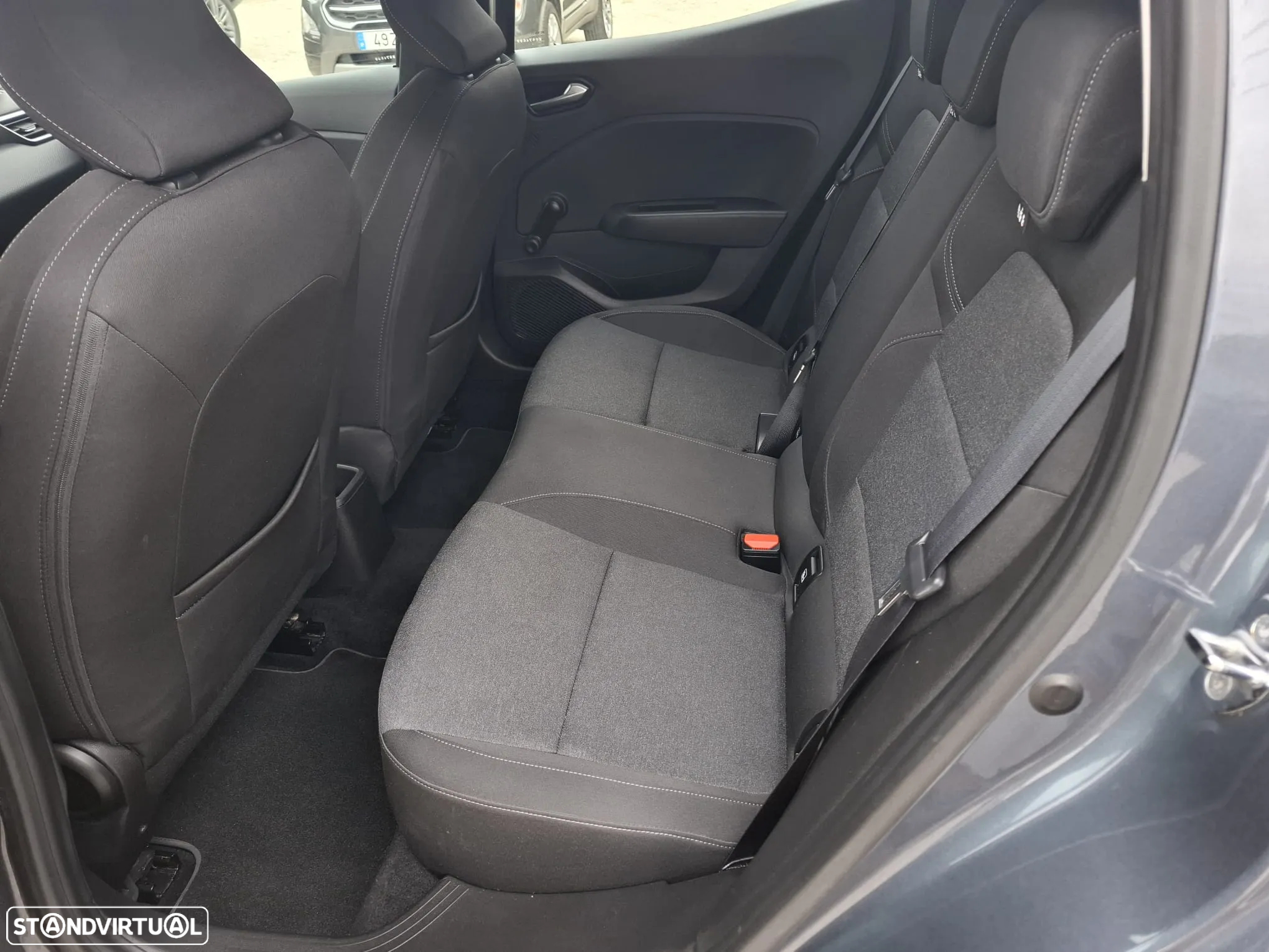 Renault Clio 1.0 TCe Techno - 13
