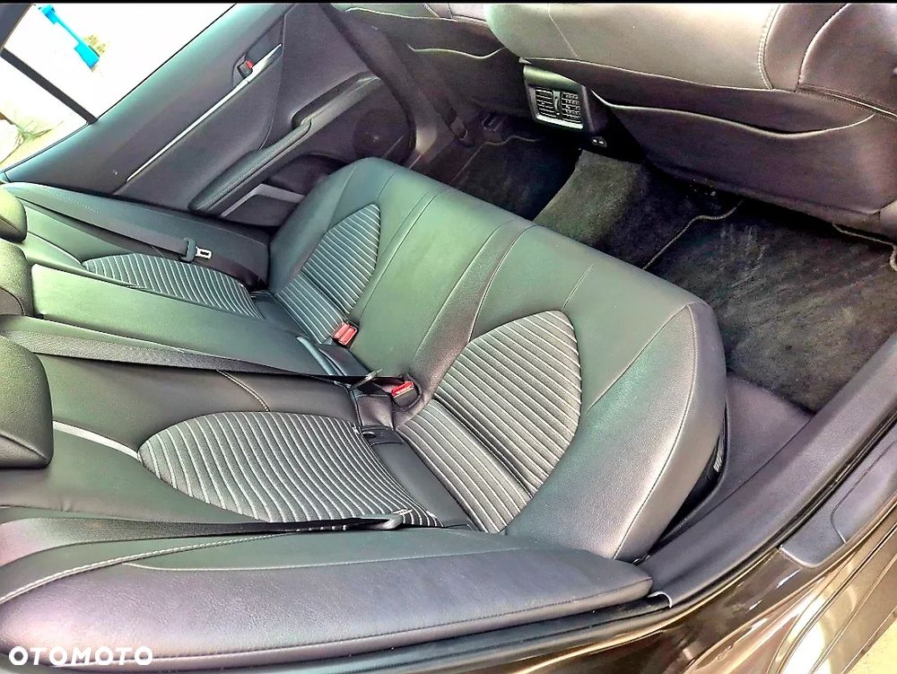 Toyota Camry 2.5 Hybrid Prestige CVT - 27