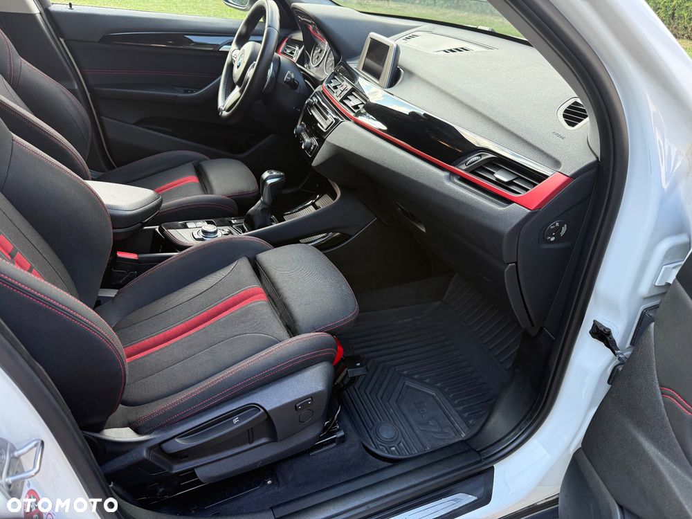 BMW X1 xDrive20i M Sport - 20
