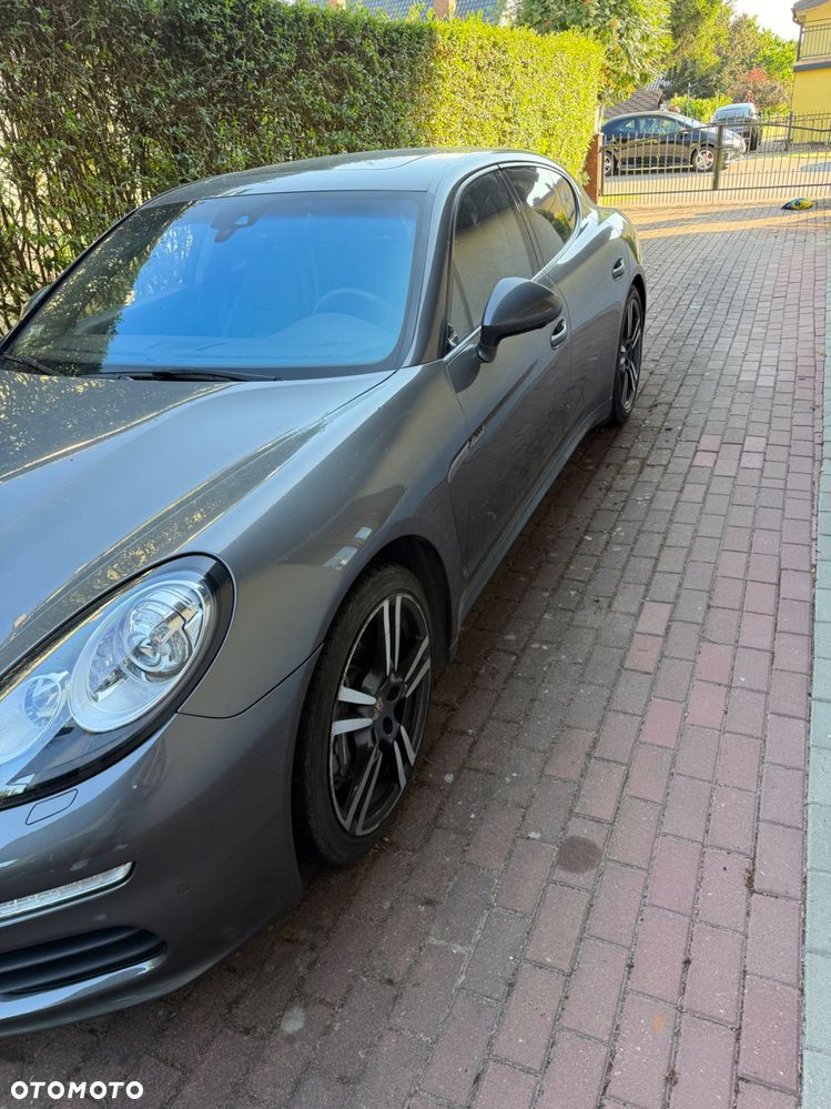 Porsche Panamera - 8
