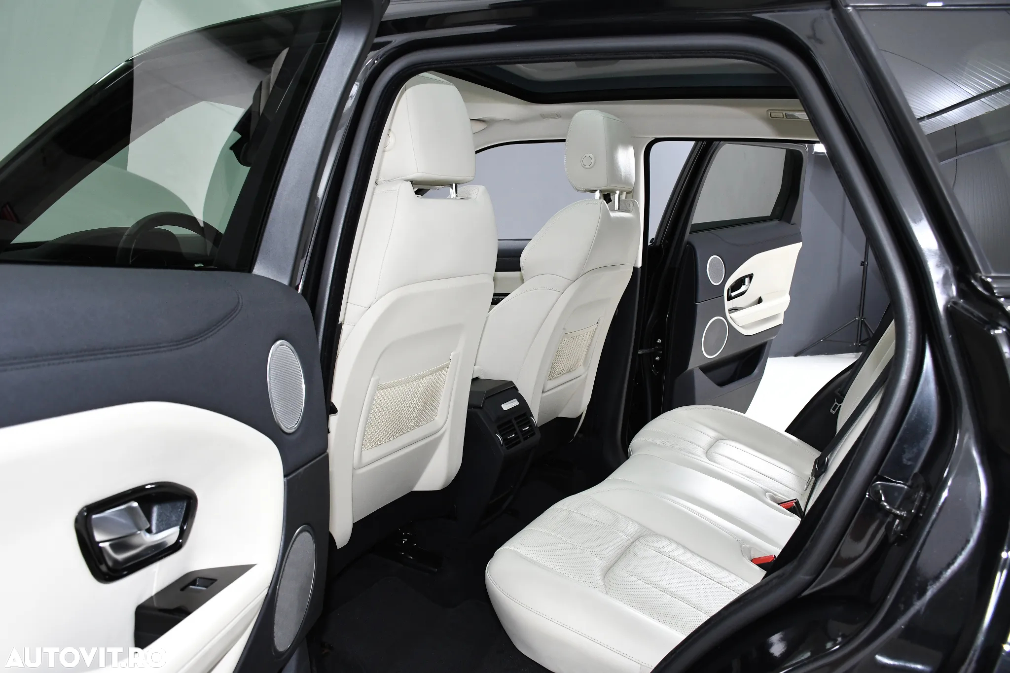 Land Rover Range Rover Evoque - 16