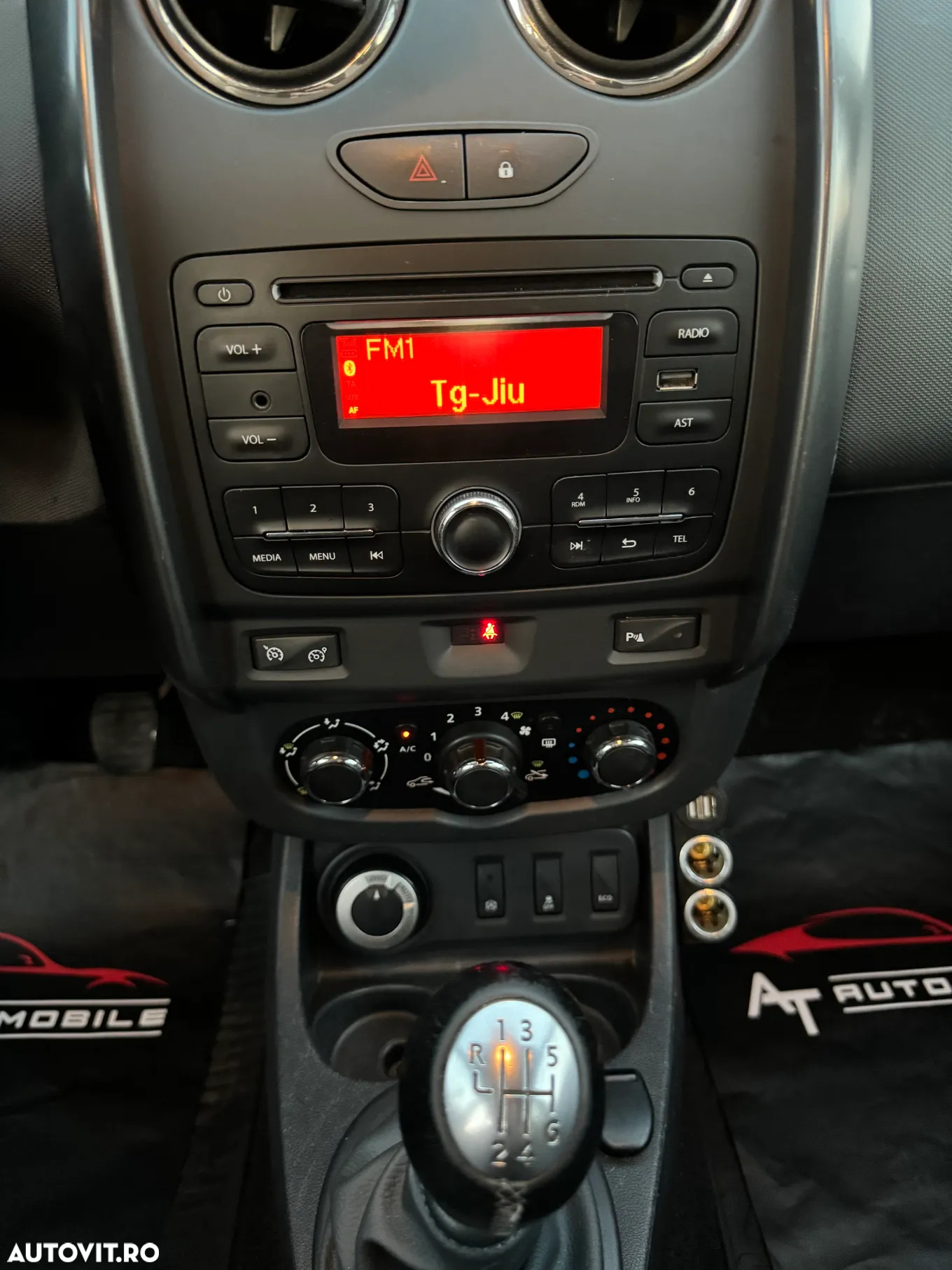 Dacia Duster TCe 125 4x4 Laureate - 10