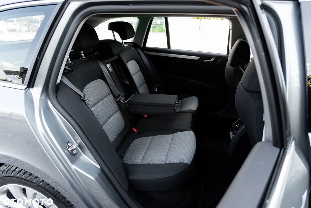 Skoda Superb 1.8 TSI FAMILY - 23