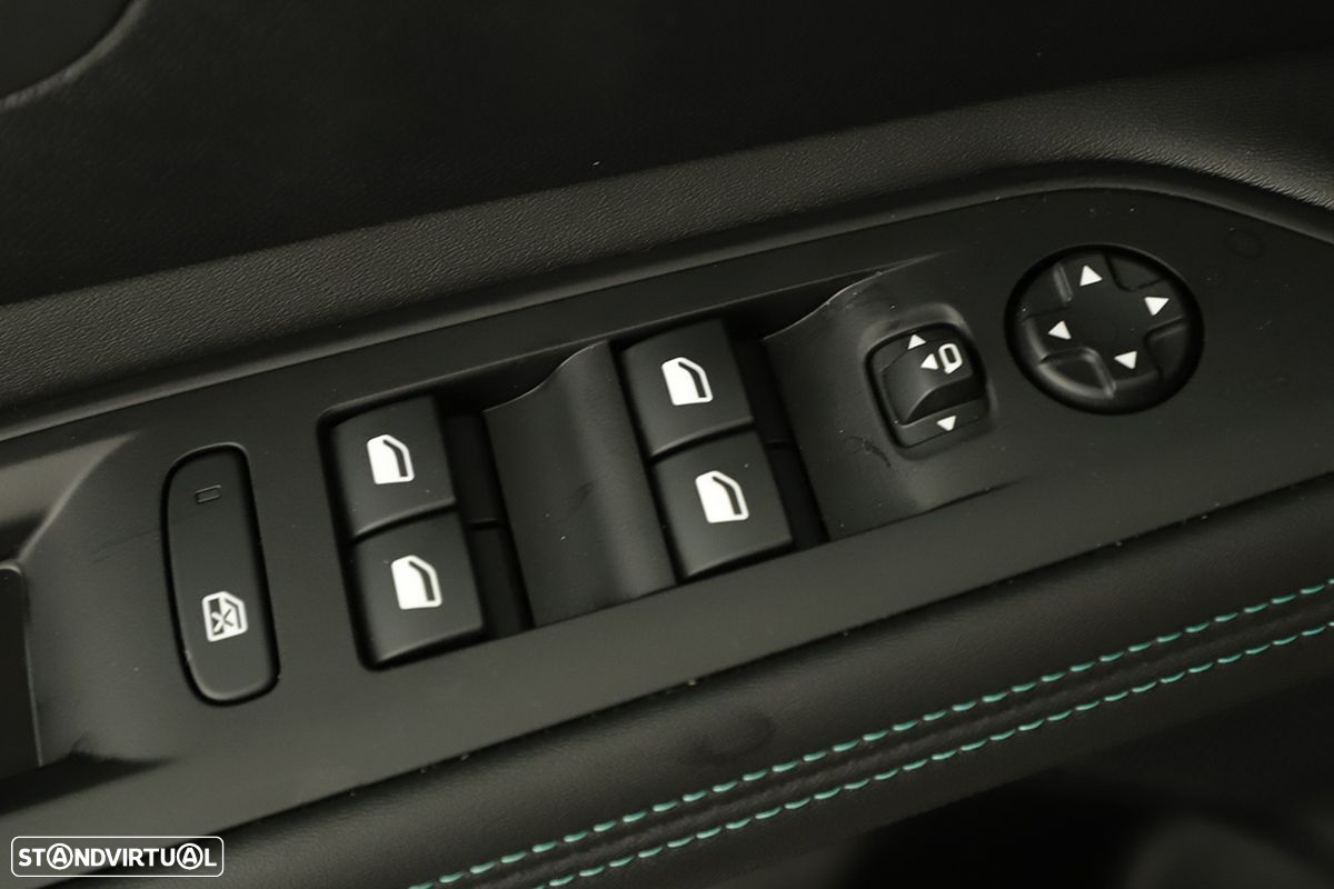 Peugeot 3008 1.2 PureTech Allure Pack - 21