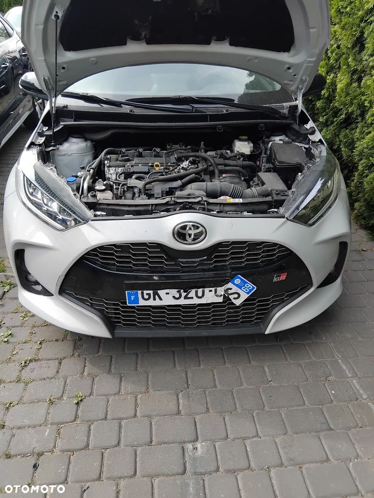 Toyota Yaris Hybrid 1.5 VVT-i GR SPORT - 9
