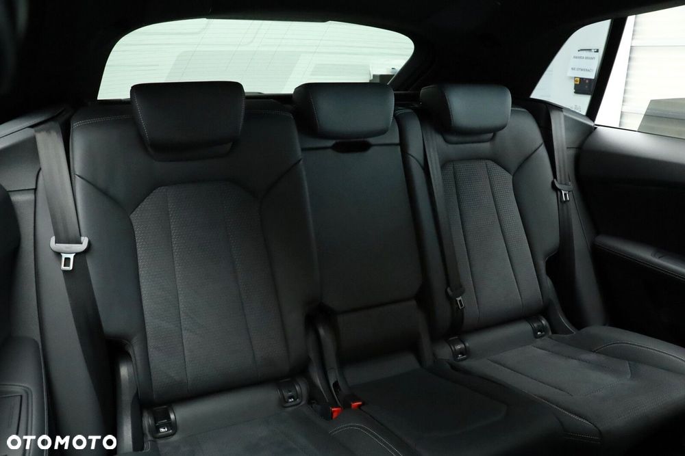 Audi Q8 - 18