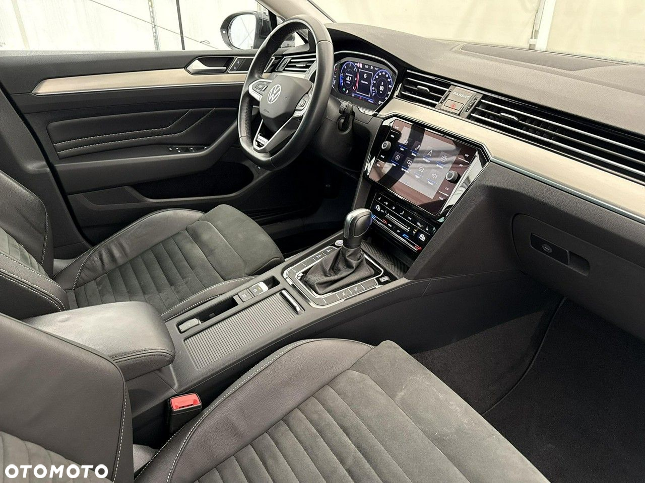 Volkswagen Passat 2.0 TDI 4Mot Elegance DSG - 22