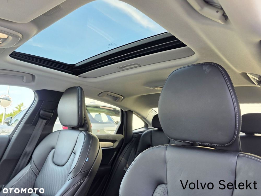 Volvo S90 - 34
