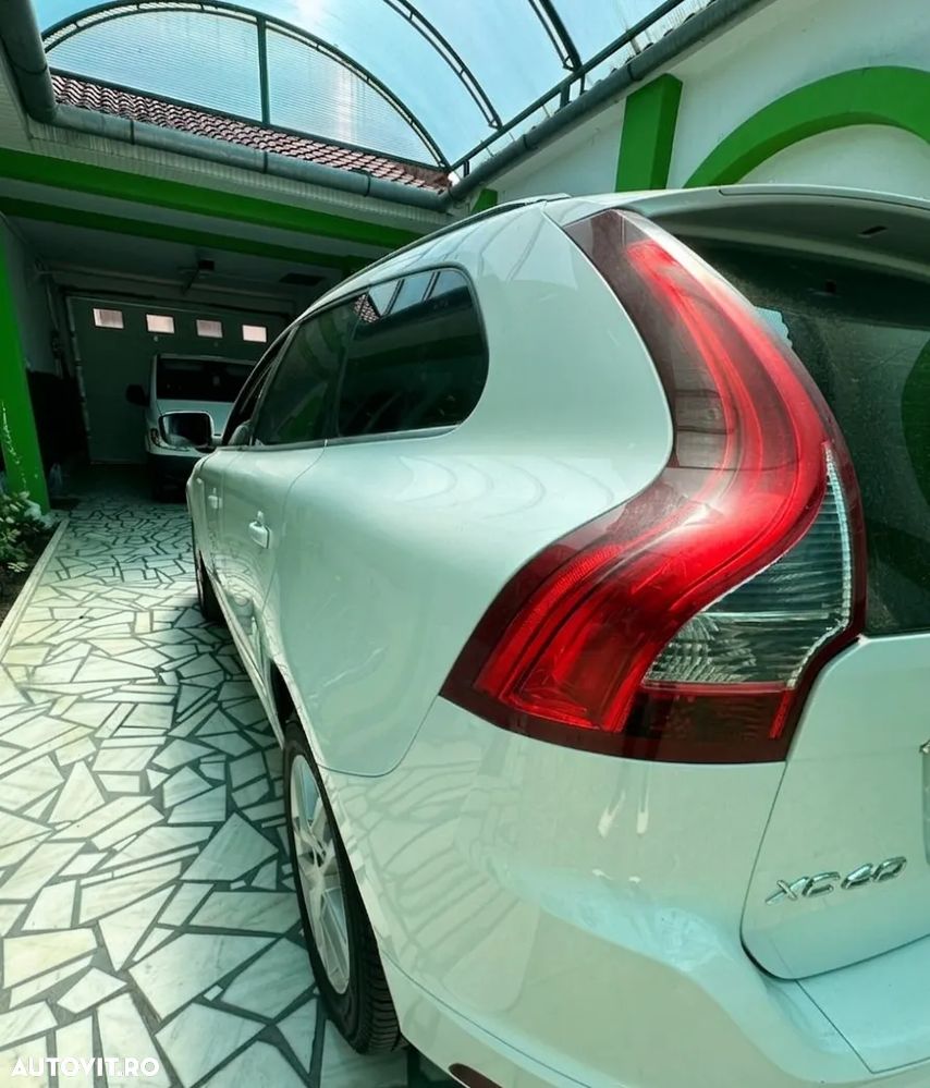 Volvo XC 60 - 4