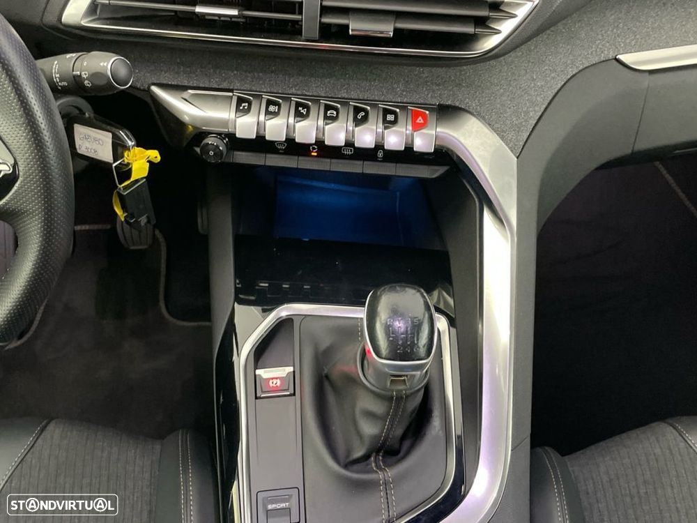 Peugeot 3008 1.2 PureTech GT Line - 16