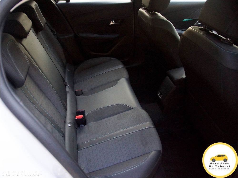 Peugeot 208 PureTech 100 EAT8 Allure Pack - 29