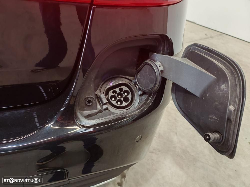 Mercedes-Benz C 300 de 9G-TRONIC AMG Line - 13