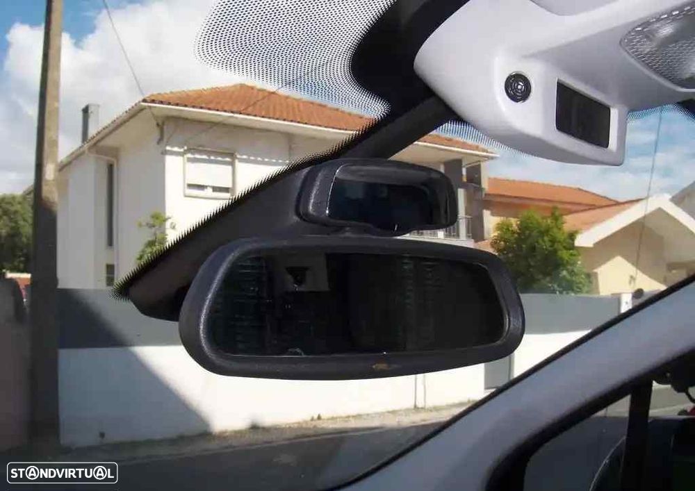 Peugeot 5008 1.6 HDi Executive JLL17 - 35