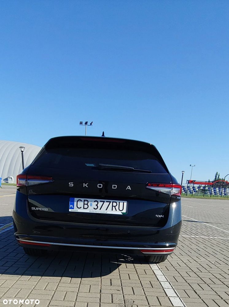 Skoda Superb 2.0 TDI SCR 4x4 L&K DSG - 10