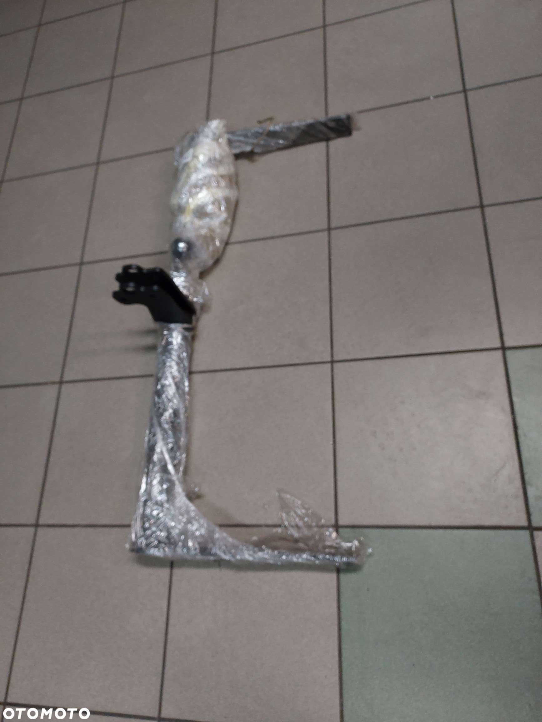 HAK Ford Focus 4D, 1998 - 01/2005, typ kuli: A  odkręcana      sedan - 2