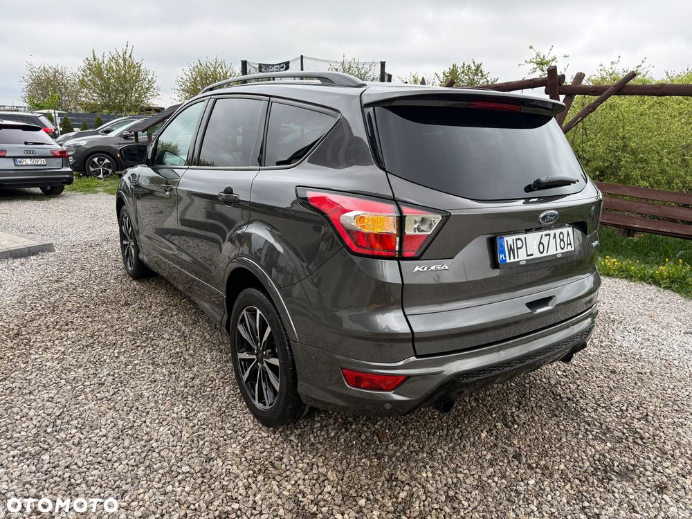 Ford Kuga 1.5 EcoBoost 2x4 ST-Line - 14