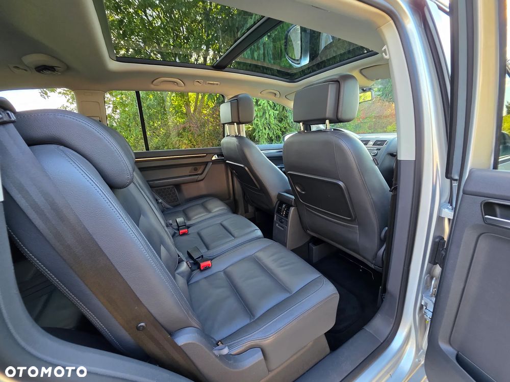 Volkswagen Touran 2.0 TDI DPF Highline DSG - 5