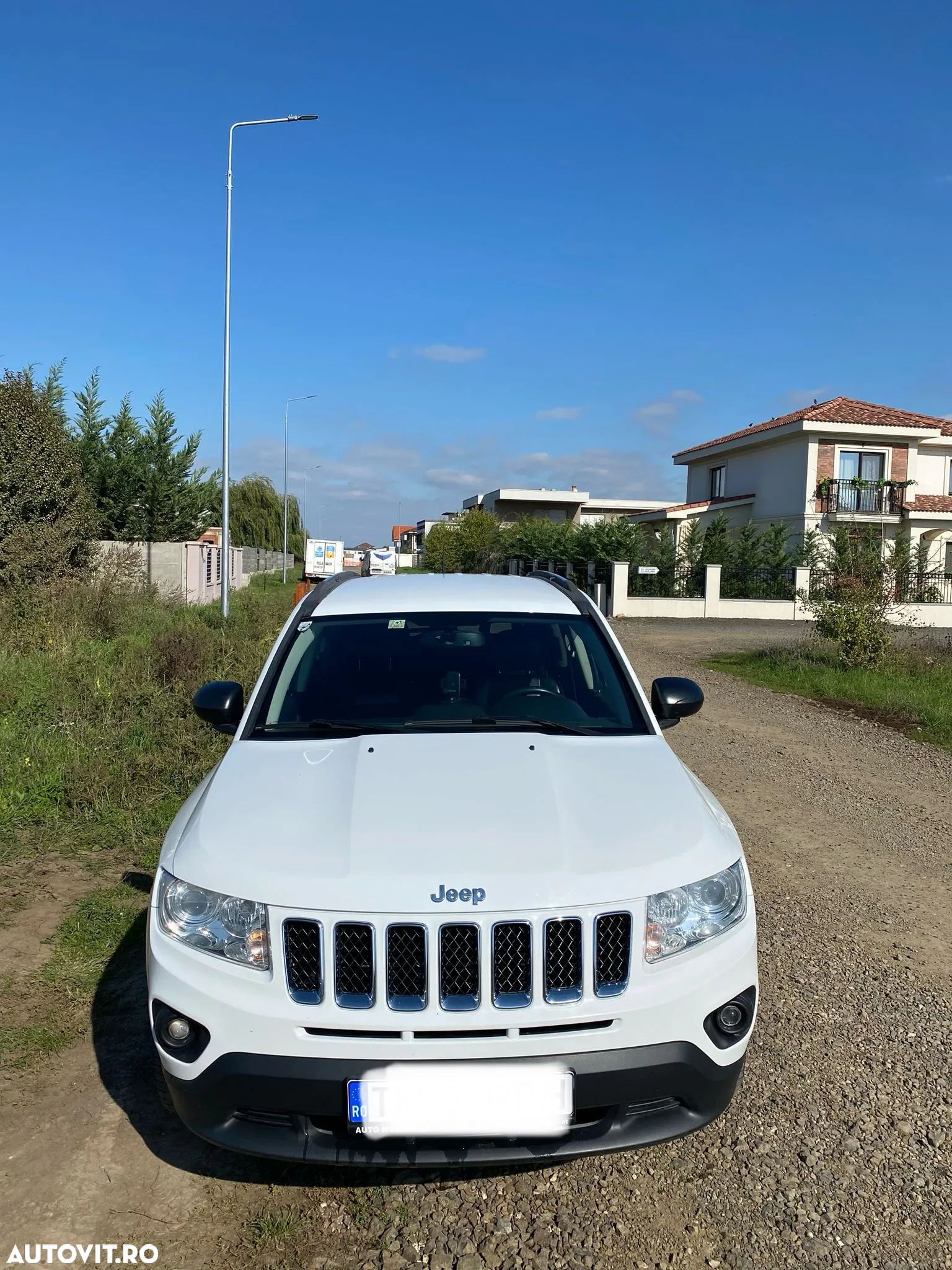 Jeep Compass - 1