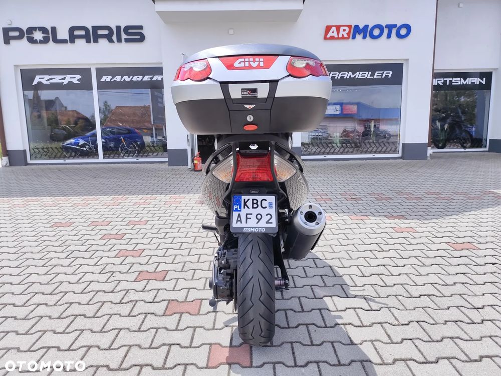 Yamaha Tmax - 7