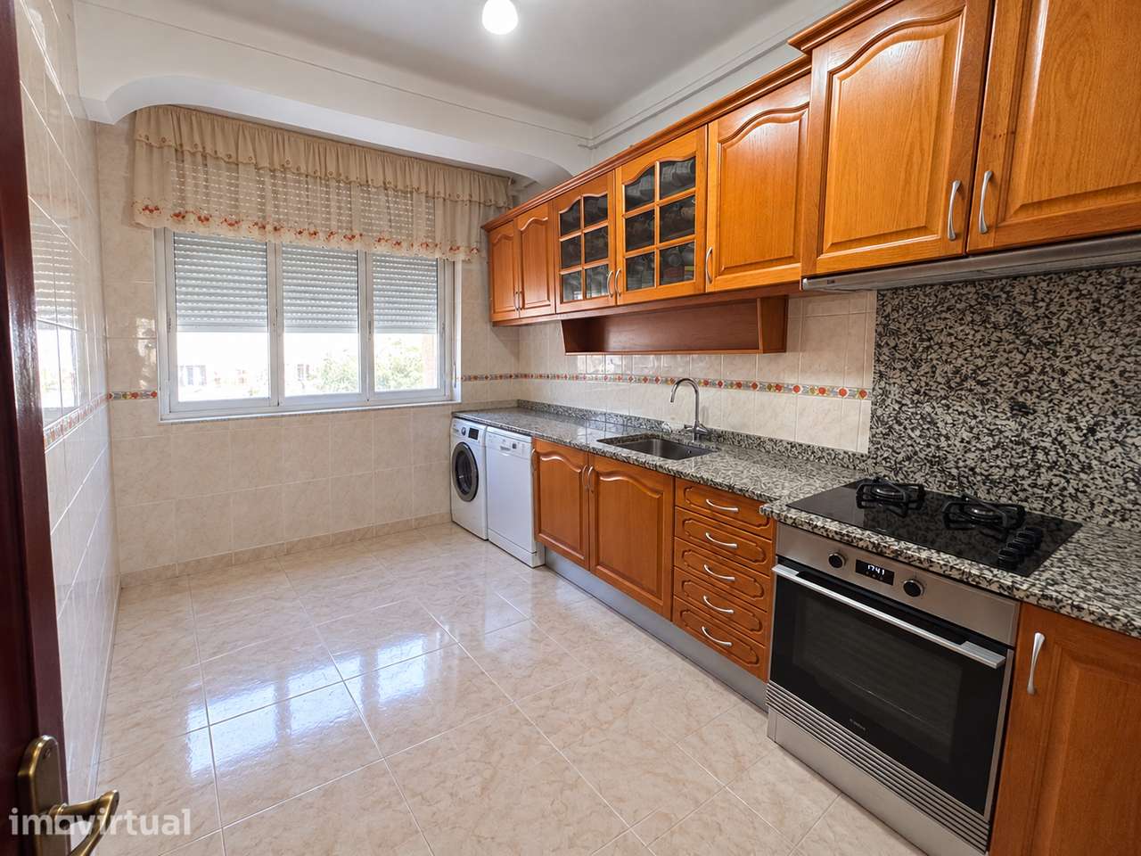 T2 - Varanda - A/C / Alto do Seixalinho
