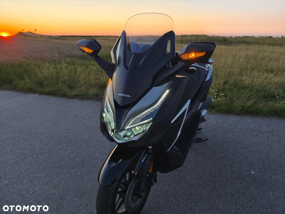Honda NSS - 17