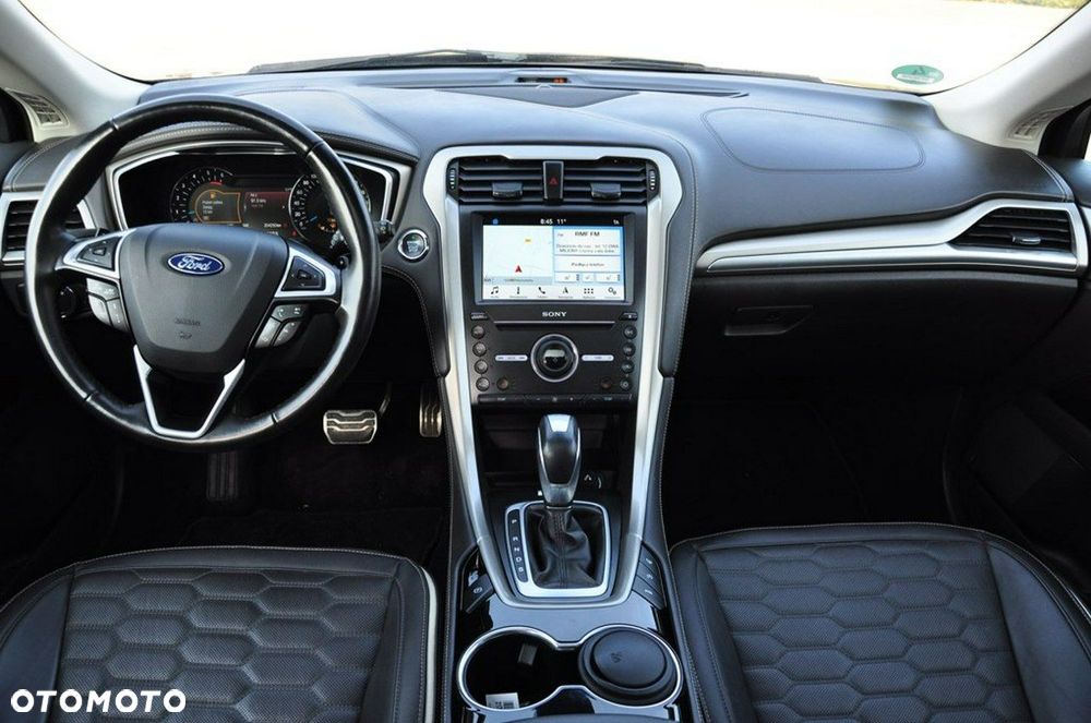 Ford Mondeo - 32