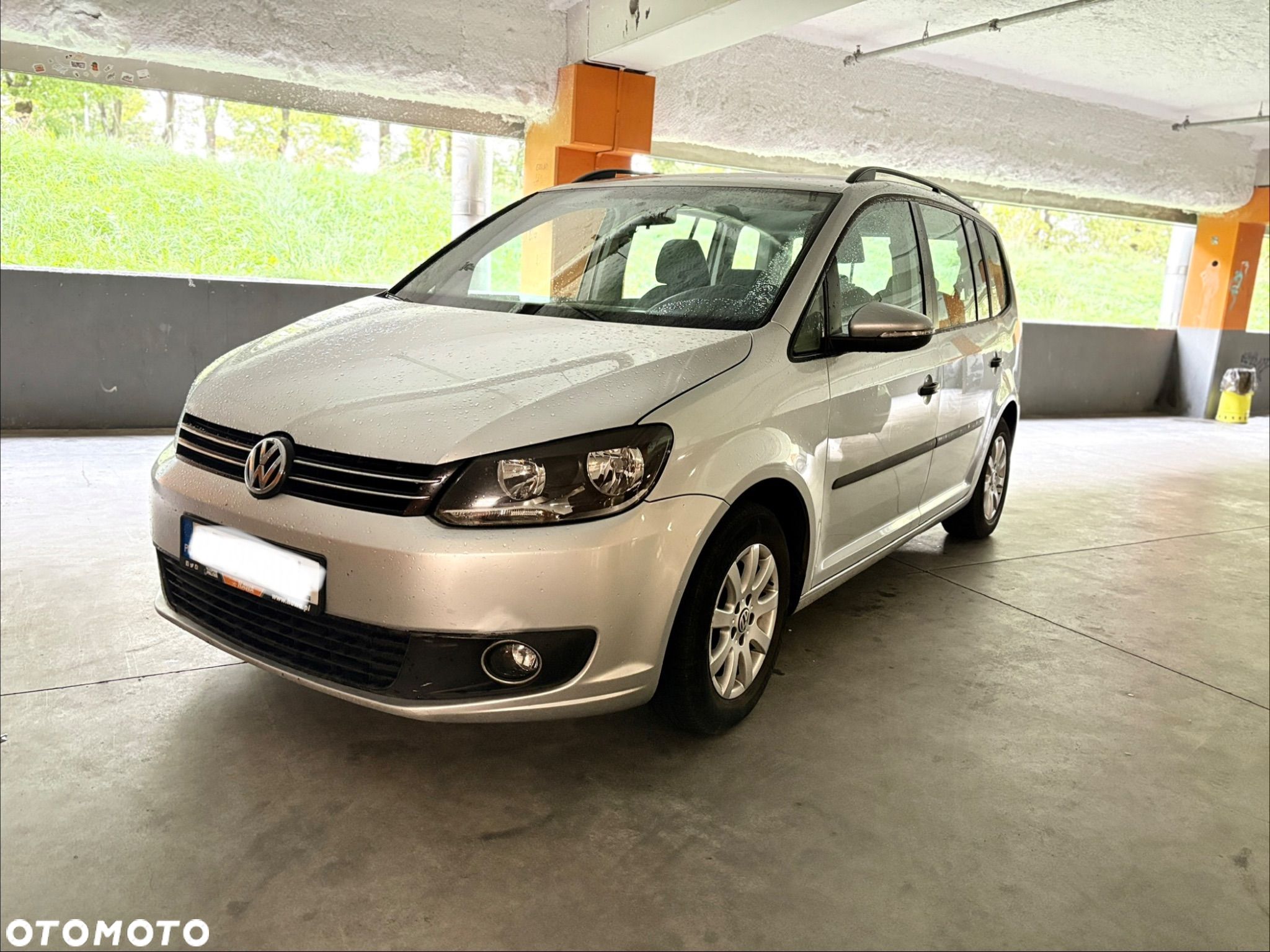 Volkswagen Touran 1.6 TDI DPF BlueMot Comfortline - 1