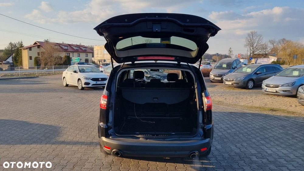 Ford S-Max - 31