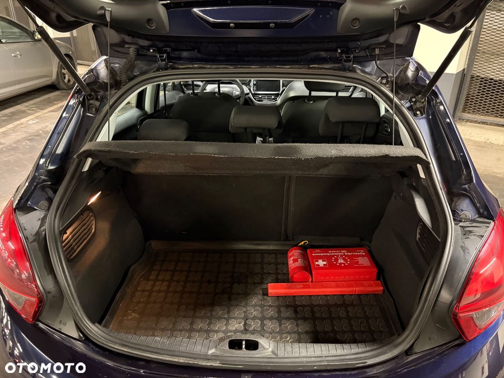 Peugeot 208 1.6 BlueHDi Active S&S - 11