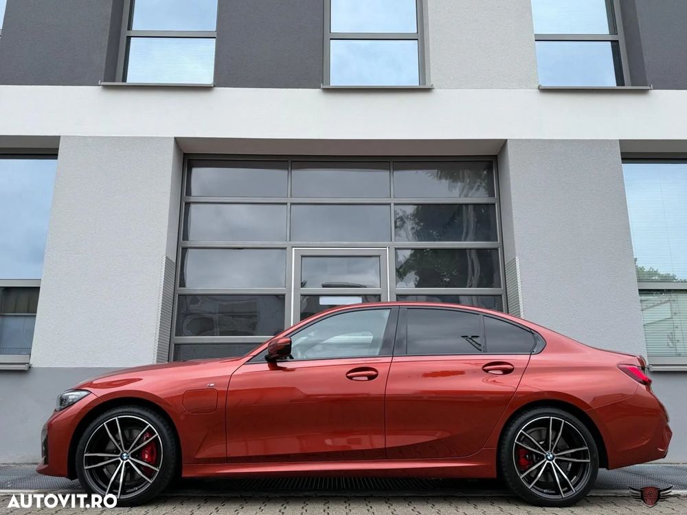 BMW Seria 3 330e Aut. M Sport - 3