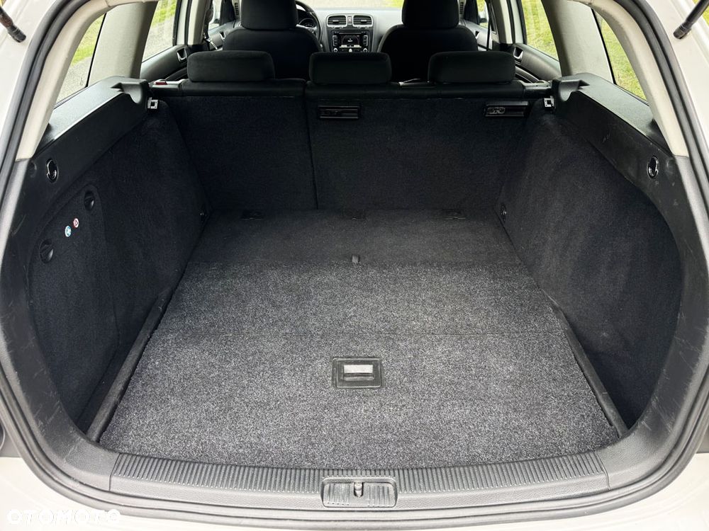 Volkswagen Golf 1.6 TDI DPF BlueMotion - 38