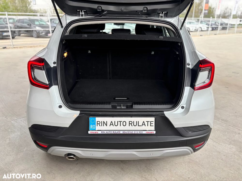 Renault Captur MHEV 140 Techno - 11
