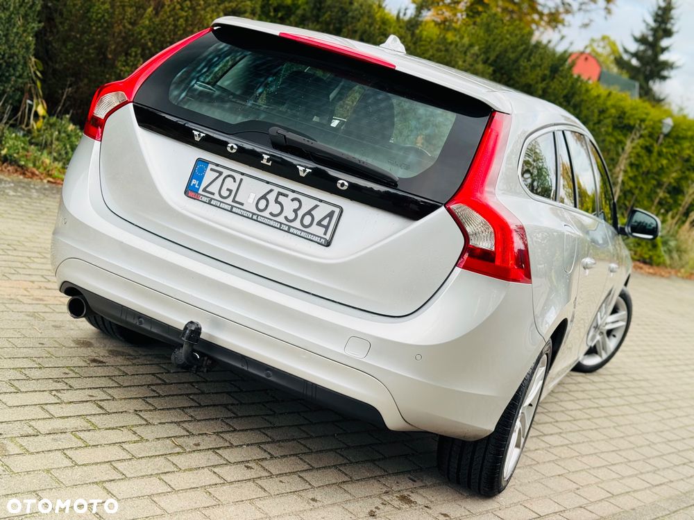 Volvo V60 D2 Edition Pro - 10