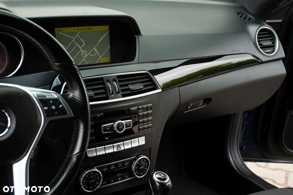 Mercedes-Benz Klasa C 180 BlueEFFICIENCY - 30