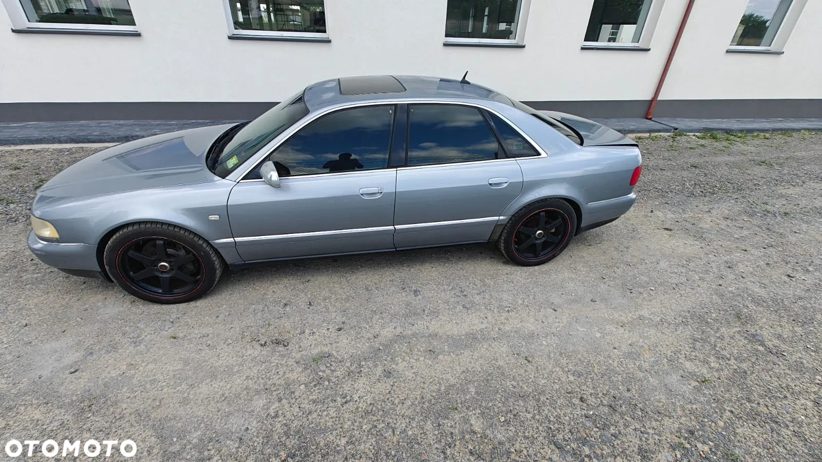 Audi A8 - 4
