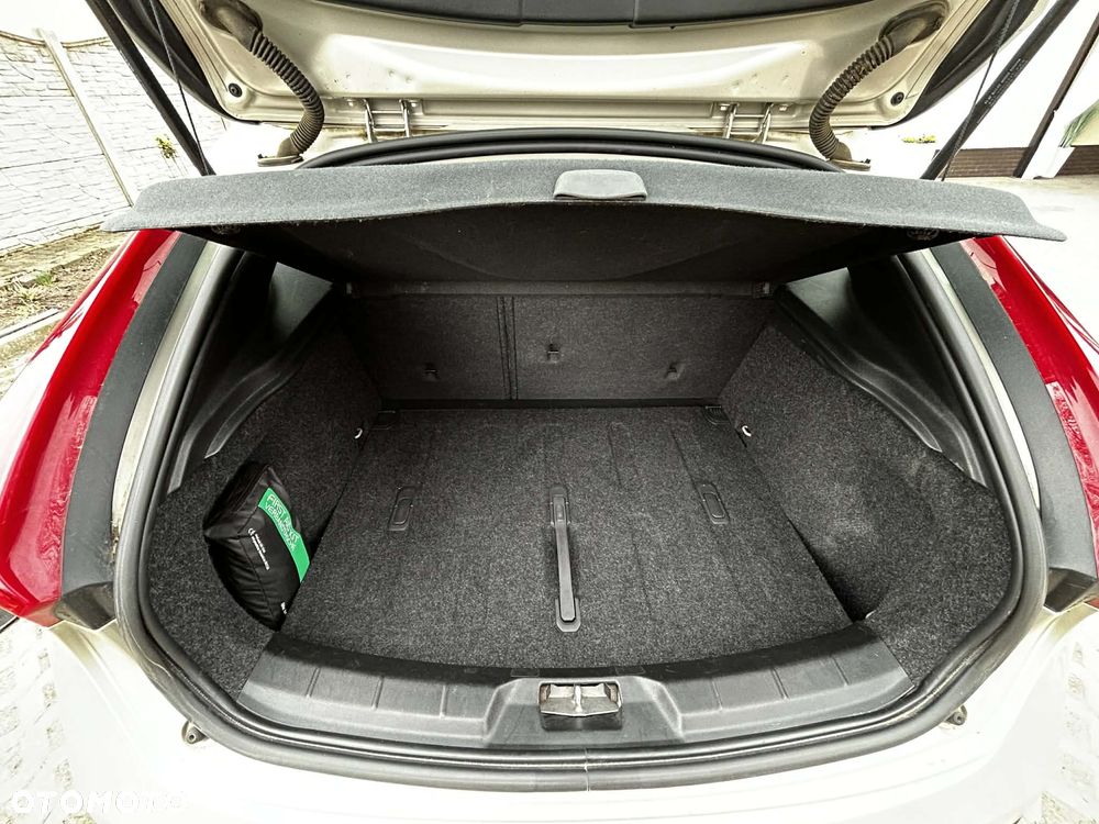 Volvo V40 Cross Country D2 Geartronic Summum - 32