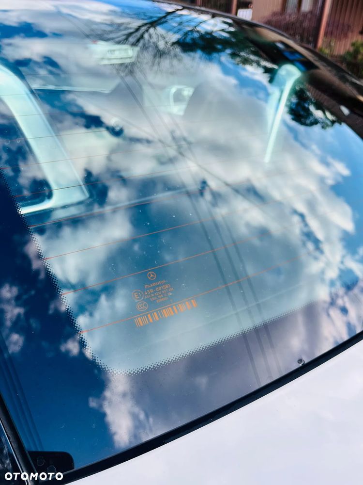 Mercedes-Benz SLC 300 9G-TRONIC Final Edition - 16