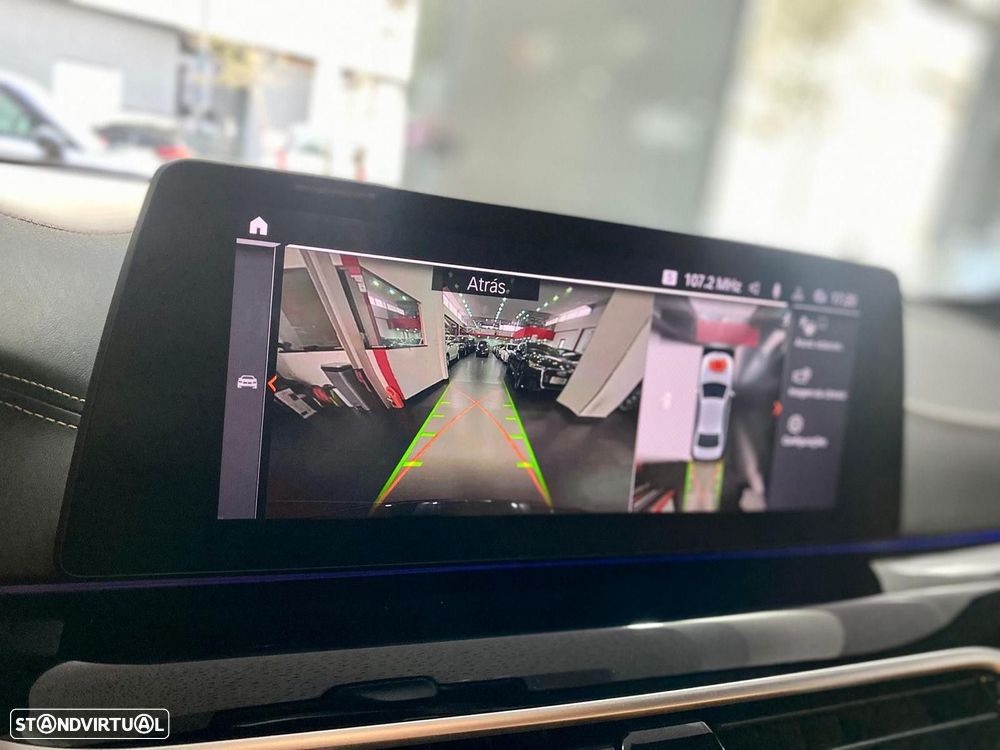 BMW 530 d Pack M Auto - 23