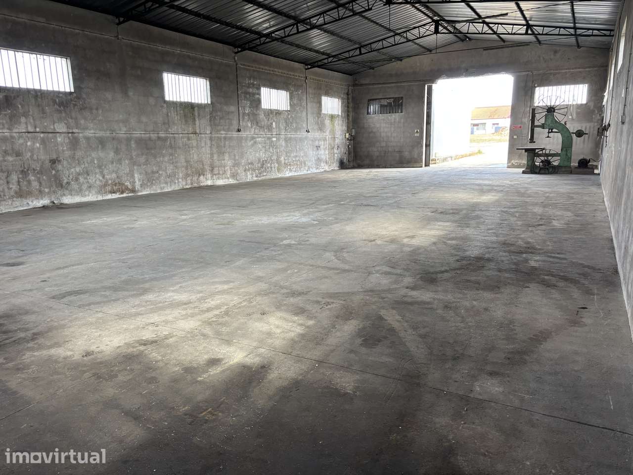 Armazém 350 m2 Esta. 10 000 m2 . 10 min. A1 Cartaxo 45 min Lisboa - Grande imagem: 4/11
